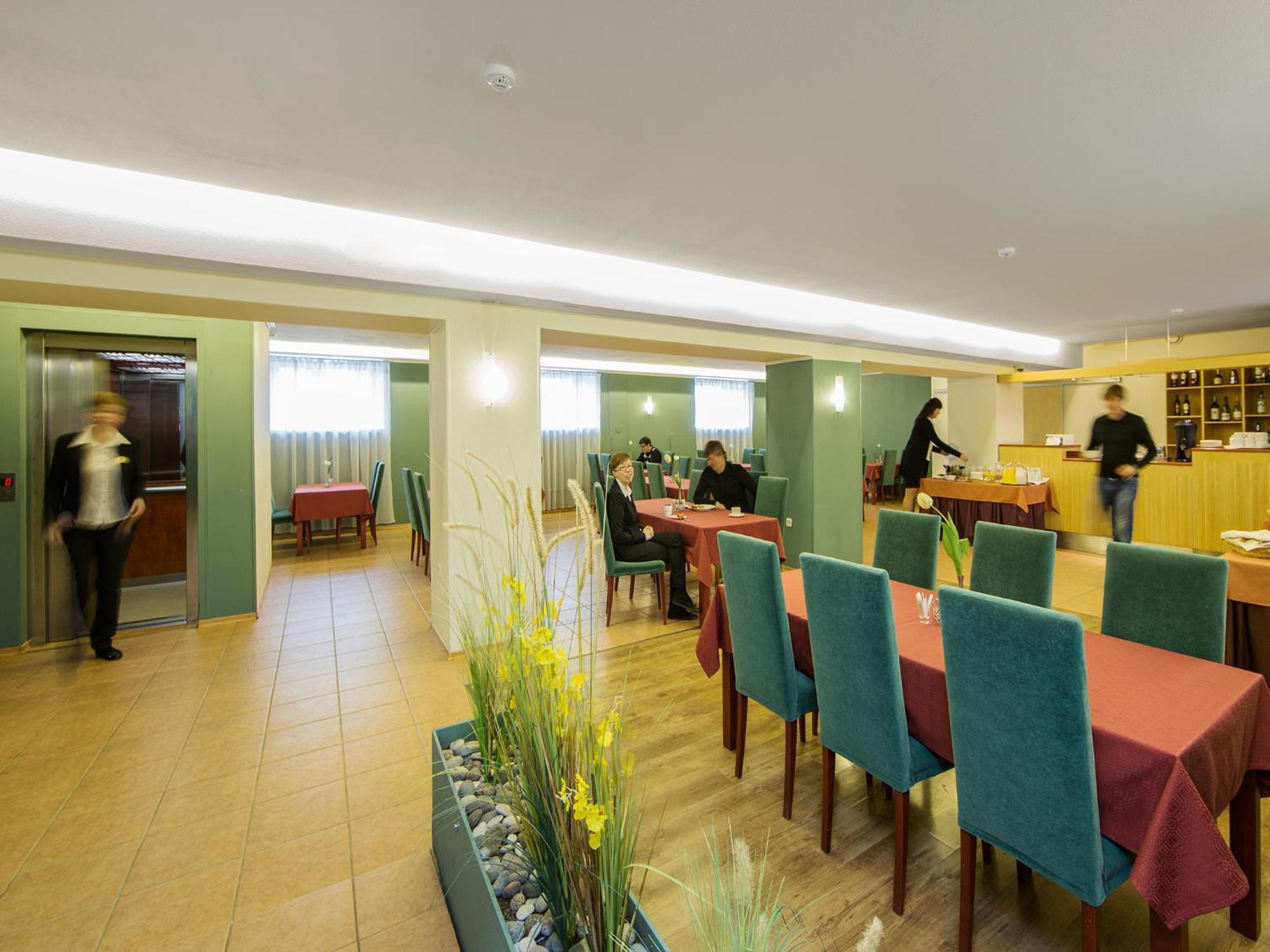 Arabella Hotel Kuressaare Bagian luar foto